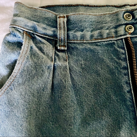 VINTAGE 80s Avon Fashions Light Wash 1980s High Waisted Mom Jeans Front Pleated - Picture 6 of 9